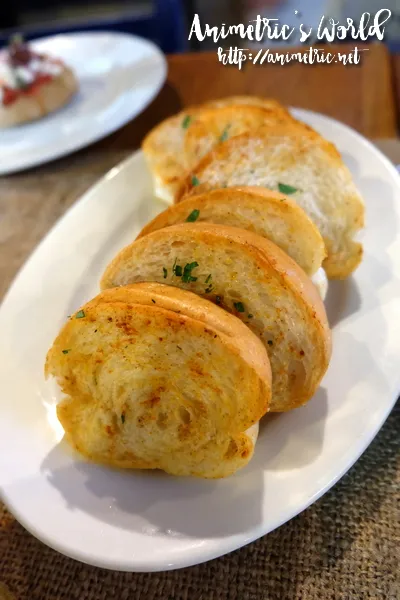 Mezedes Tis Oras, a hearty seafood starter found on a progressive Philippines restaurant menu