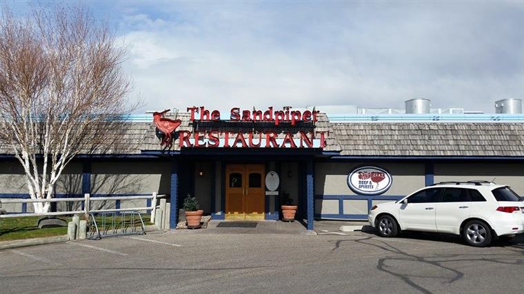 sandpiper restaurant pocatello menu: A Comprehensive Review of Fine Dining Entrees and Signature Seafood