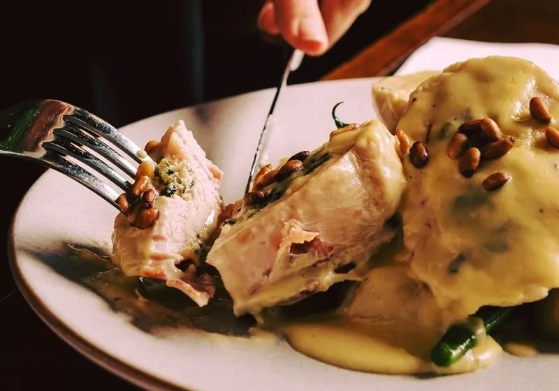 Chic Culinary Retreats