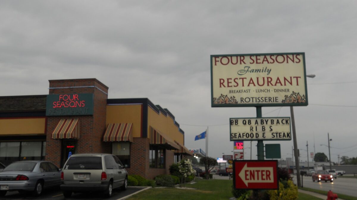 Four Seasons Family Restaurant Manitowoc Menu: A Deep Dive into Homestyle American Comfort Food