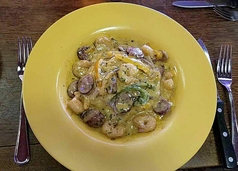 henry's restaurant & bar menu: An Expert Analysis of Signature Dishes and Culinary Offerings
